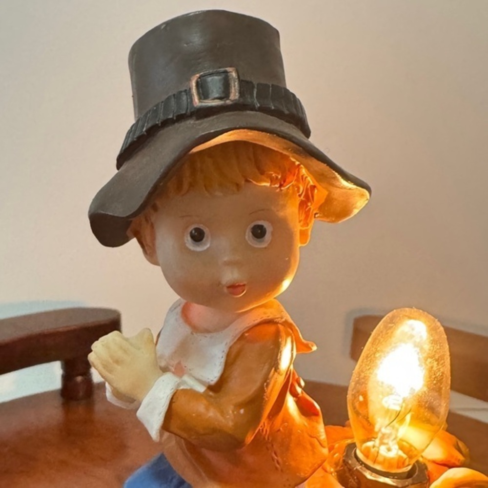 Vintage Thanksgiving Pilgrim Boy Pumpkin Lamp Fall Harvest Decor see description - Picture 8 of 15